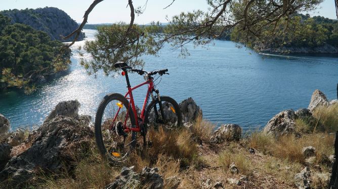 Mananyu_trailNearSibenik_w2.JPG